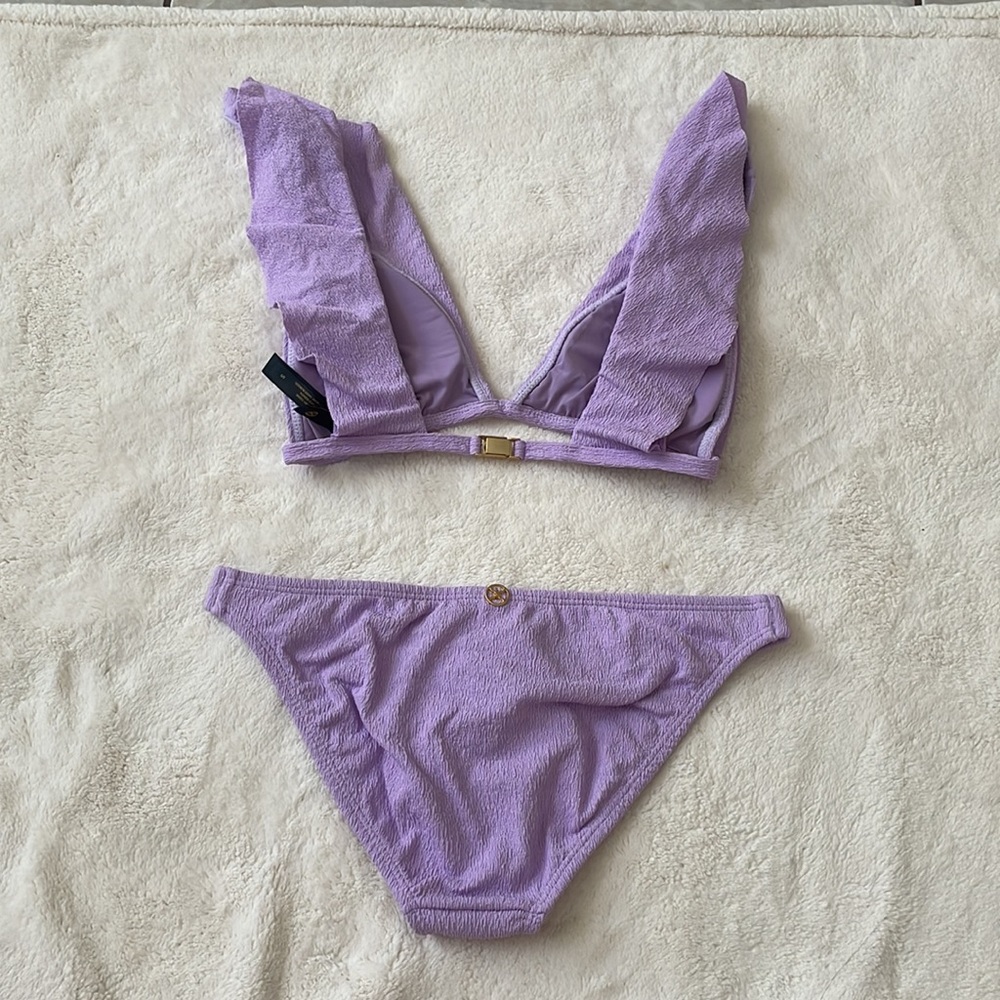 Bikini - Picture 2 of 4